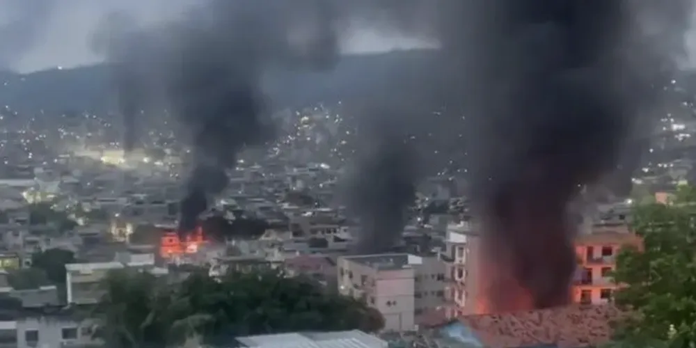 O governador do estado, Cláudio Castro, cobrou o governo federal e afirmou que estaria atuando sozinho para contornar a crise