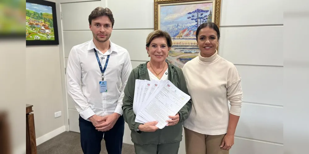 Matheus Demiato, Elizabeth Schmidt e Carla Kritski estiveram reunidos