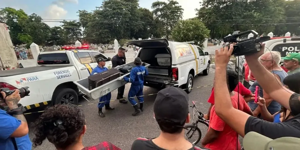 A mala permaneceu por horas no local até que um homem, desconfiado, a abriu e descobriu o corpo