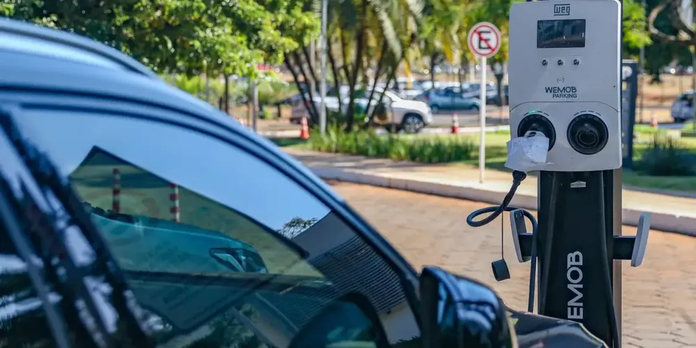 Exemplo de infraestrutura de recarga para veículos elétricos