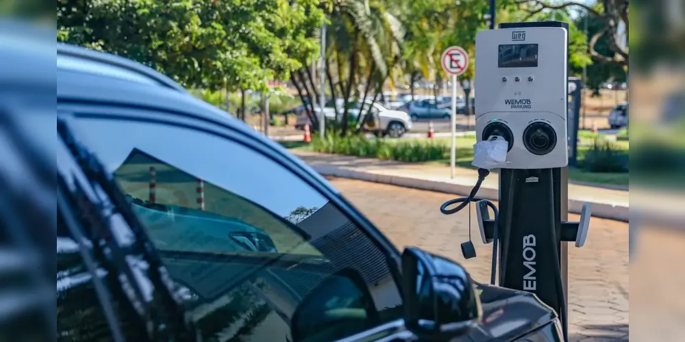 Exemplo de infraestrutura de recarga para veículos elétricos