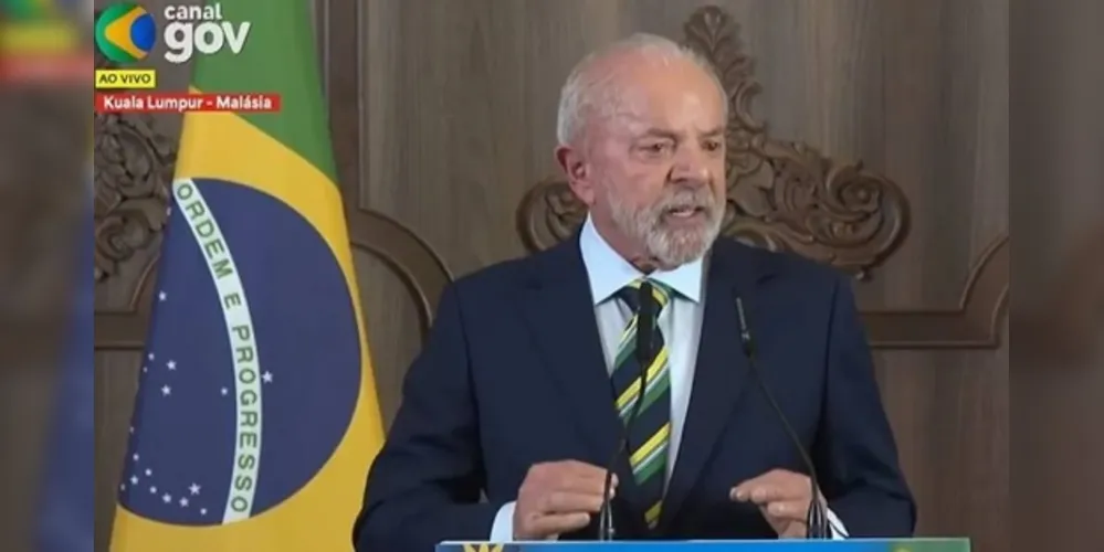 Presidente da República, em entrevista na Malásia