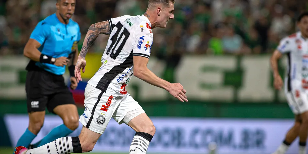 Apesar de finalizar mais durante o jogo, 'Fantasma' não teve precisão e saiu derrotado