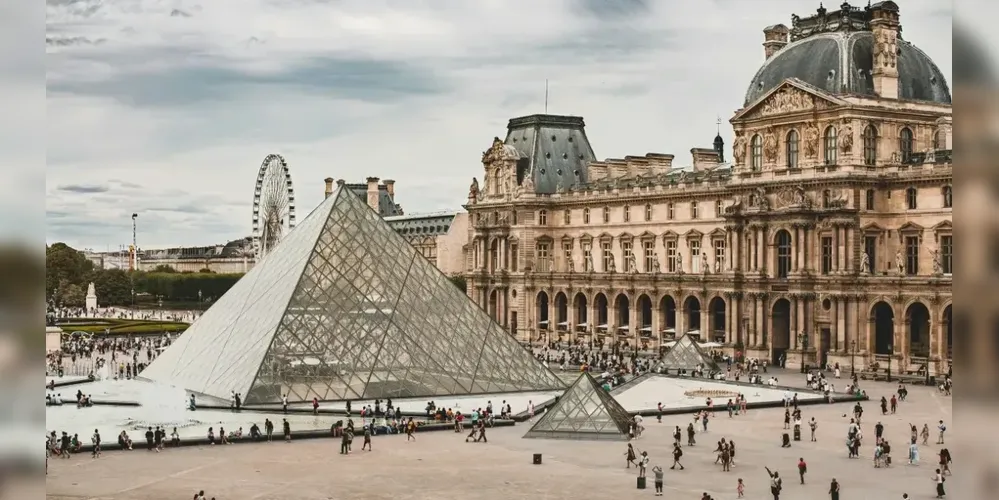Museu do Louvre em Paris