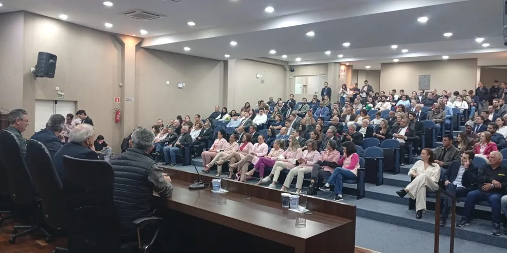 Evento contou com público cheio na tarde de terça (28)