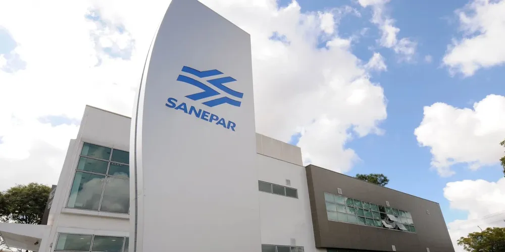 Sanepar informou que até a noite deste sábado (25) o serviço será reestabelecido