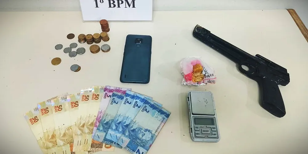 Material apreendido foi encaminhado à delegacia