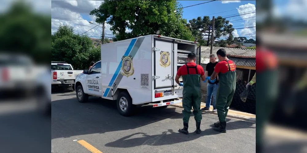 Equipe da Polícia Científica foi acionada para fazer o recolhimento do cadáver