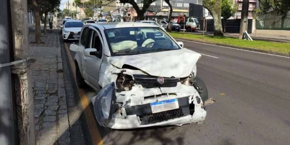 O motorista do Uno foi encaminhado à delegacia para os procedimentos cabíveis