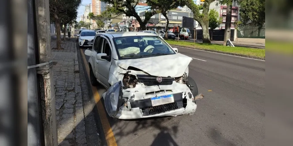 O motorista do Uno foi encaminhado à delegacia para os procedimentos cabíveis