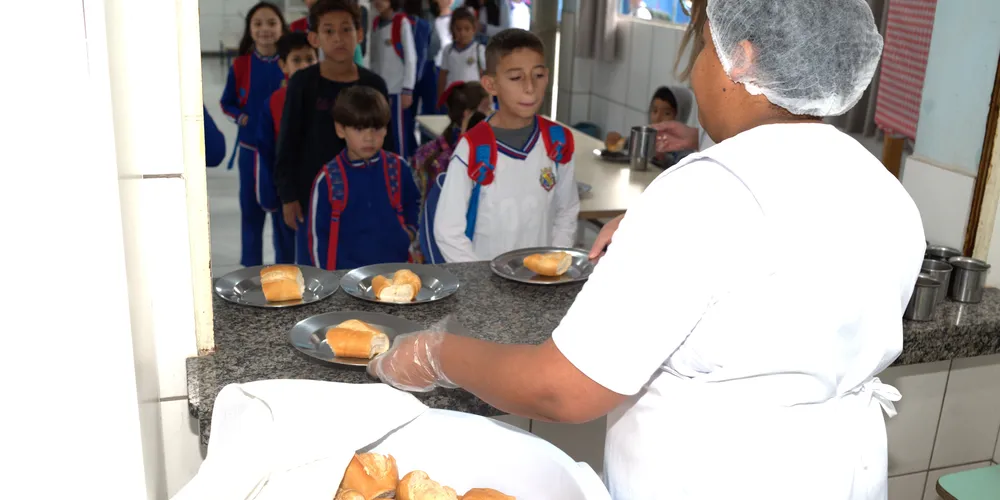 O desjejum é uma alimentação que os alunos recebem antes de entrar para a aula