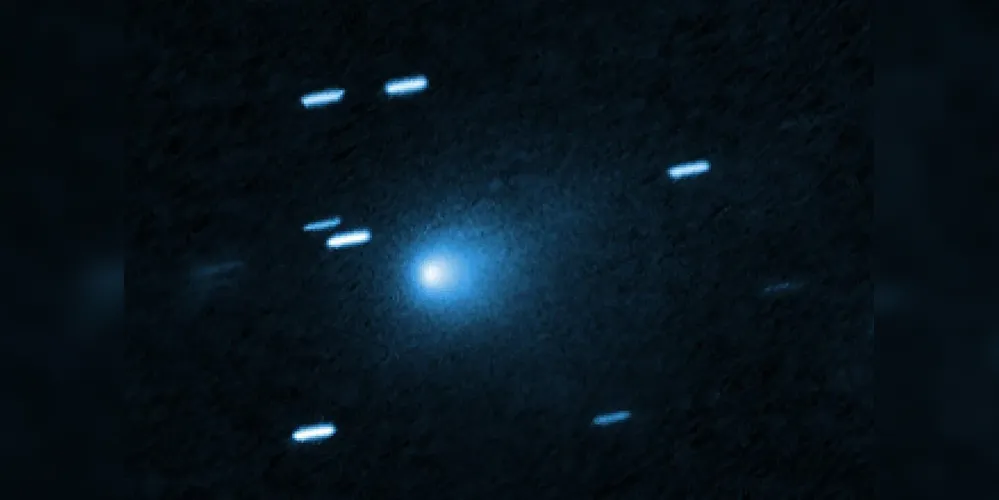 Imagem do cometa interestelar 3I/ATLAS em 21 de julho, captada pelo Hubble