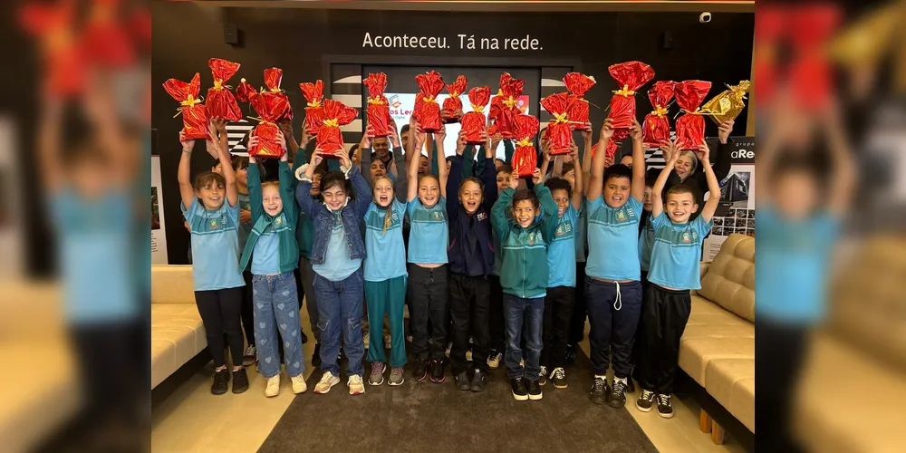 Estudantes foram premiados e puderam fazer um tour pelo Grupo aRede