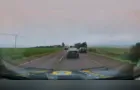 Motorista tenta fugir da PRF mas acaba capotando carro carregado de maconha
