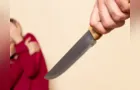 Rapaz armado com faca ameaça a própria mãe de morte em Piraí do Sul