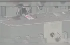 Quatro crianças são resgatadas de telhado de prédio em Cascavel; veja vídeo