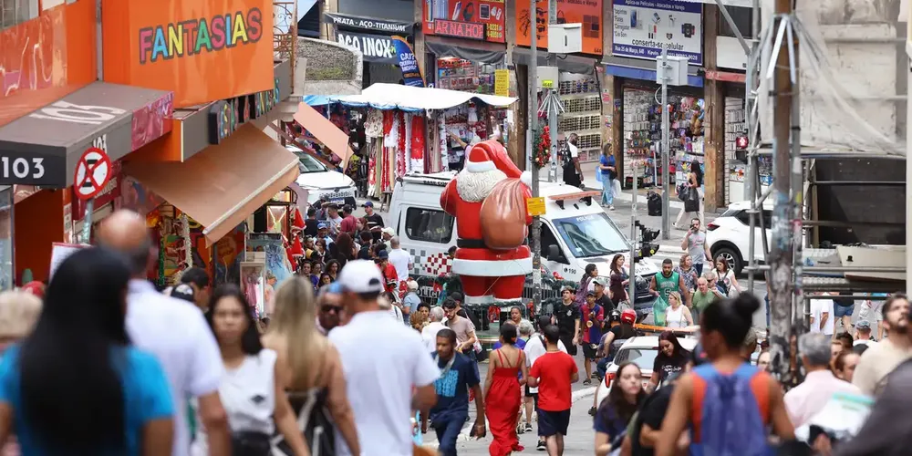 De acordo com o departamento, cerca de 62 milhões de brasileiros recebem o mínimo