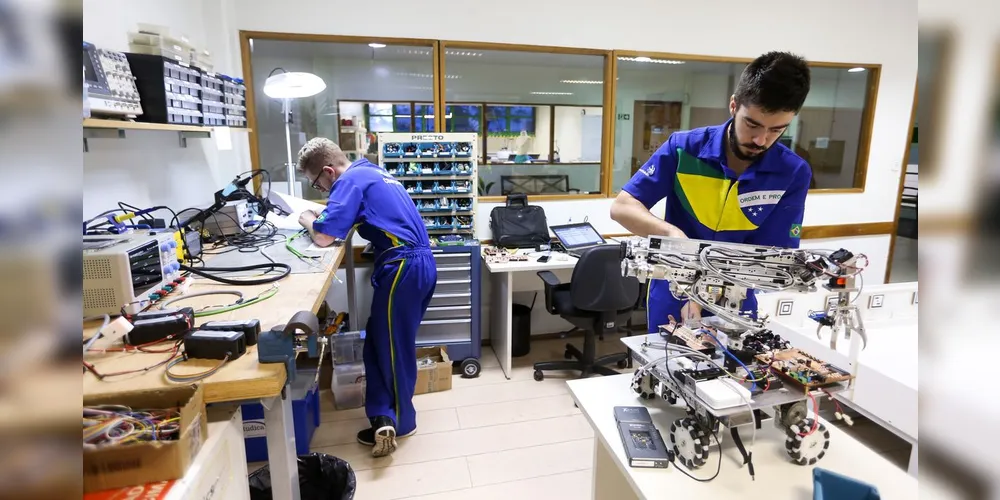 Serão beneficiados estudantes do ensino médio articulado à educação profissional e tecnológica (EPT)