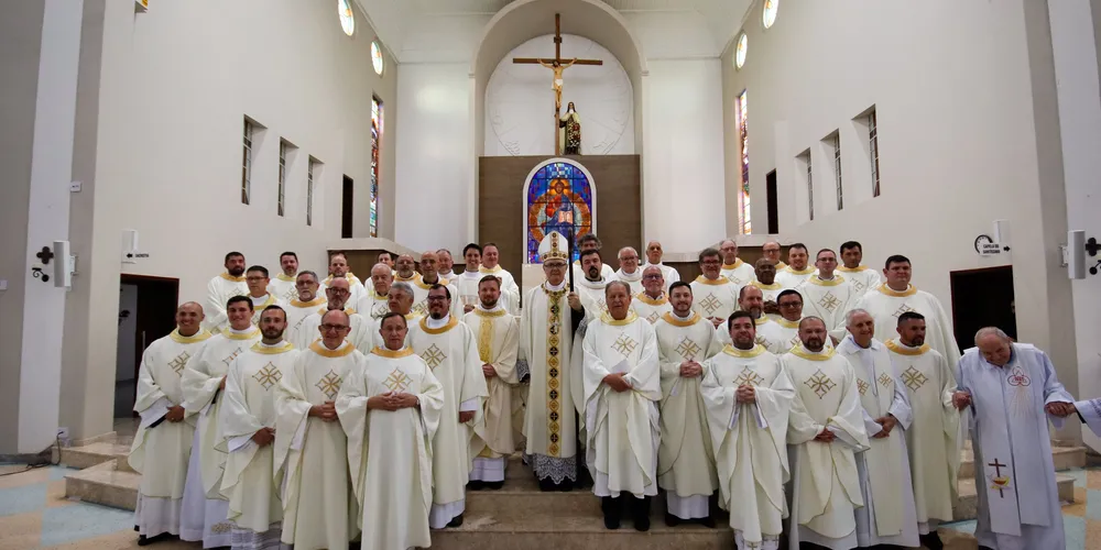 celebração reuniu familiares, amigos, padres, seminaristas, consagrados e consagrados e fiéis de diversas comunidades