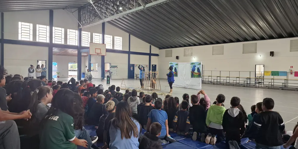 A circulação contou com 15 apresentações, realizadas em escolas e universidades