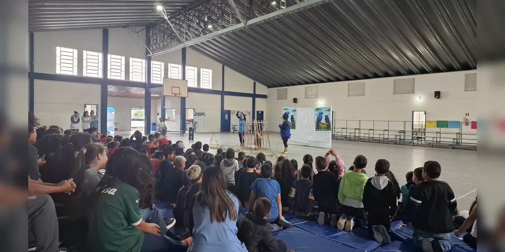 A circulação contou com 15 apresentações, realizadas em escolas e universidades