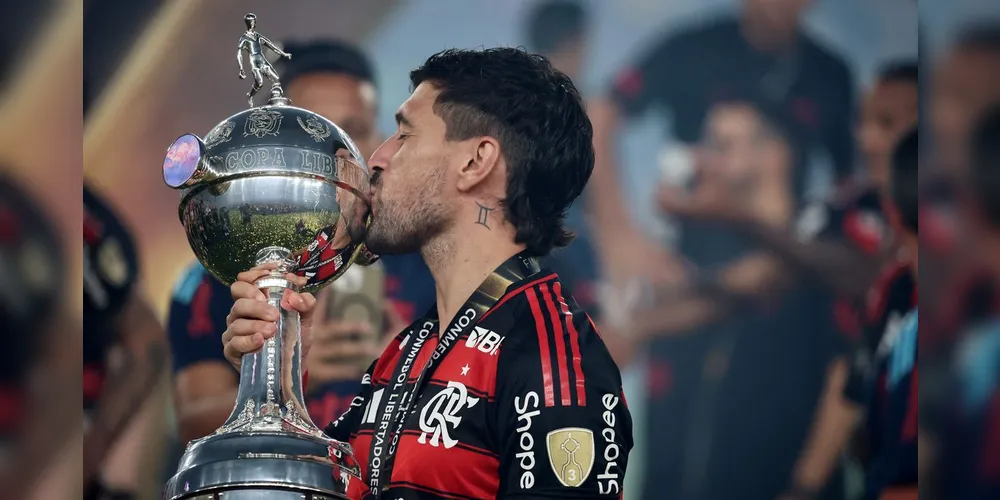 Arrascaeta pode ser considerado o grande favorito a ficar com o prêmio