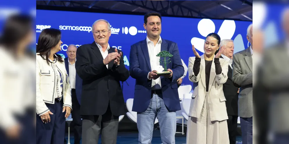 Ratinho Junior destacou que o cooperativismo é um modelo de sucesso e que merece ser replicado e fortalecido