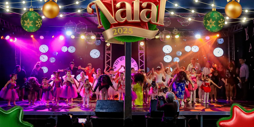 A cidade está sendo preparada com decoração e um clima acolhedor para receber moradores e visitantes