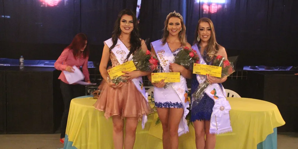 A candidata com maior pontuação será coroada Rainha, e as duas seguintes ocuparão os títulos de 1ª e 2ª Princesas