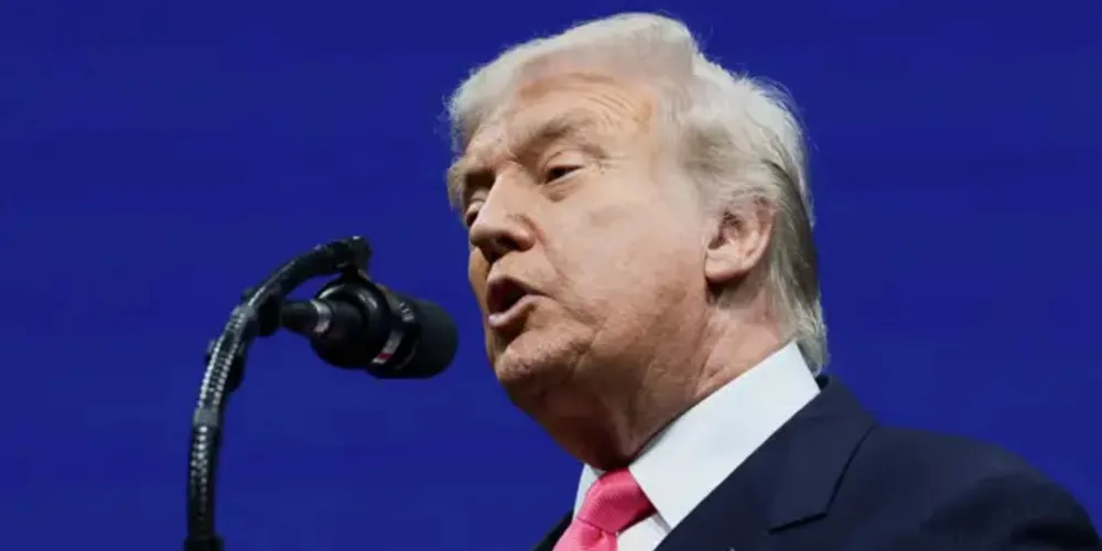 Trump afirmou: "Eu não sei nada sobre isso. Foi isso que aconteceu? É uma pena, eu só acho que é uma pena".