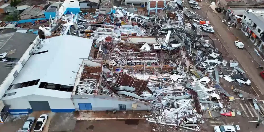 Tornado atingiu o município nessa sexta-feira (07)