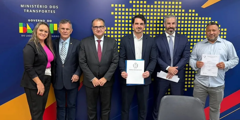 Emiliano Gomes e demais lideranças se reuniram em Brasília