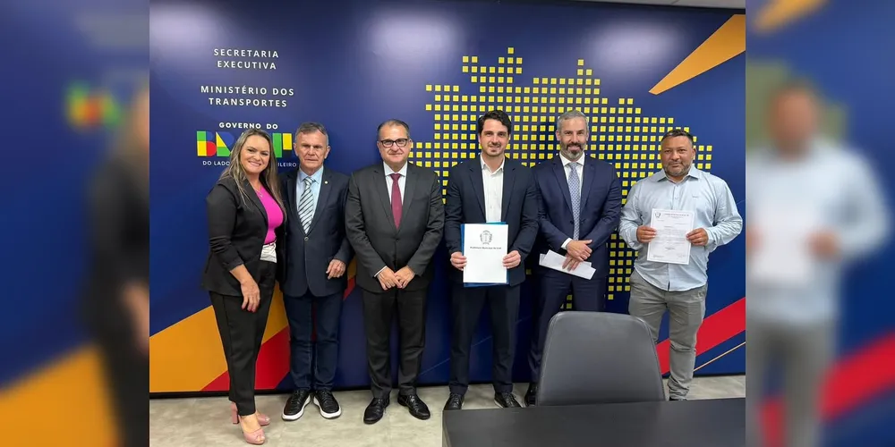 Emiliano Gomes e demais lideranças se reuniram em Brasília