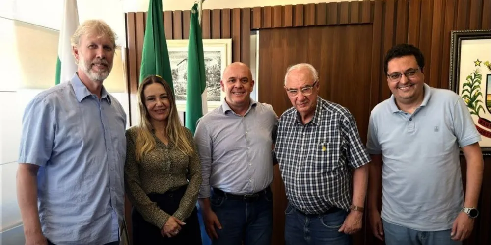 Representantes da Prefeitura de Castro e do Sesi estiveram reunidos