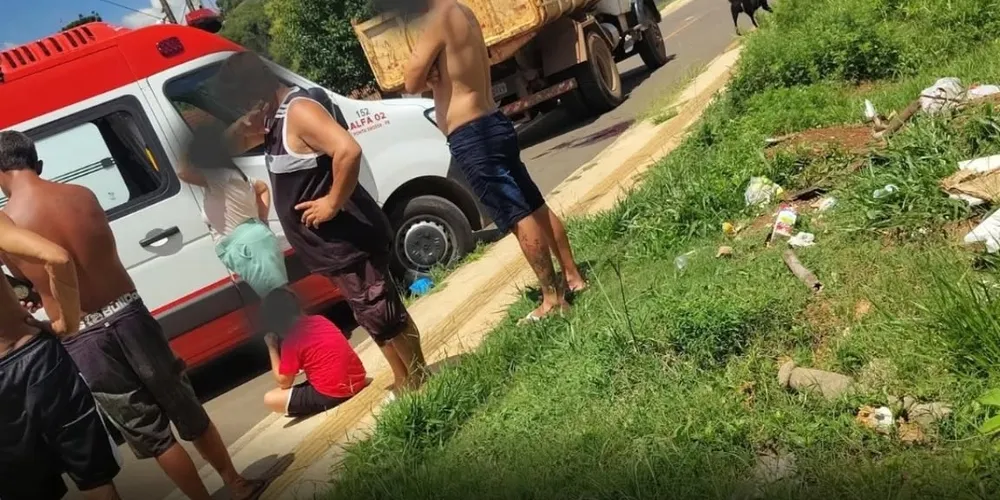 O homem foi atendido no local por equipes do Samu e do Siate