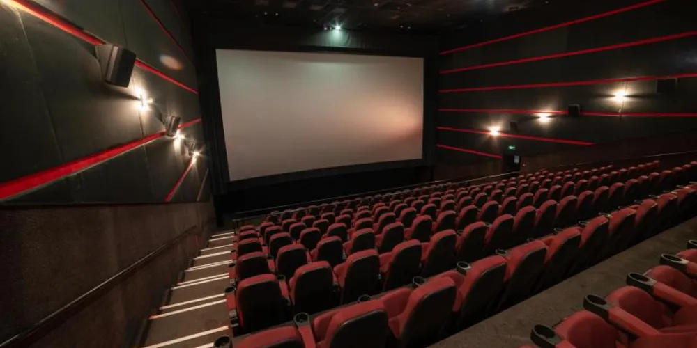 A cota varia de acordo com o número de sala de exibição da empresa