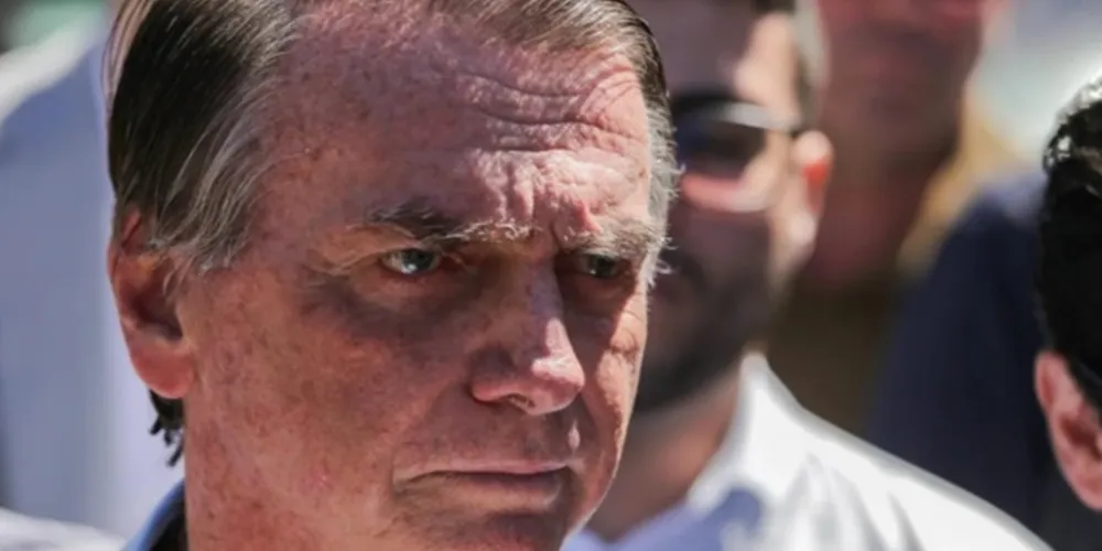 Bolsonaro está preso em uma Sala de Estado-Maior na Superintendência da PF