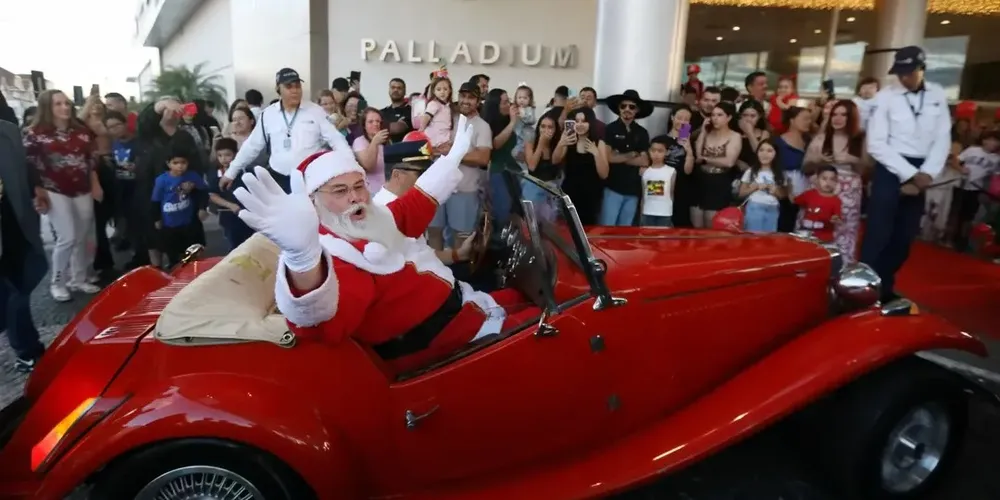 Chegada do Papai Noel no Shopping Palladium