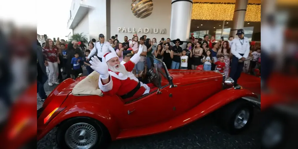 Chegada do Papai Noel no Shopping Palladium