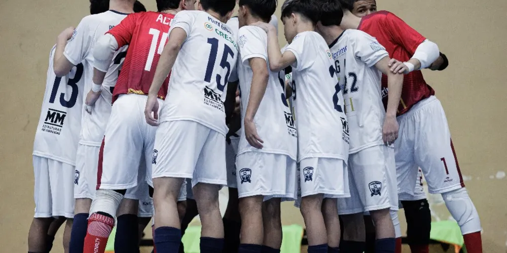 O time vai em busca da última vaga nas semifinais da Copa AMCG Sub-17 de Futsal Masculino