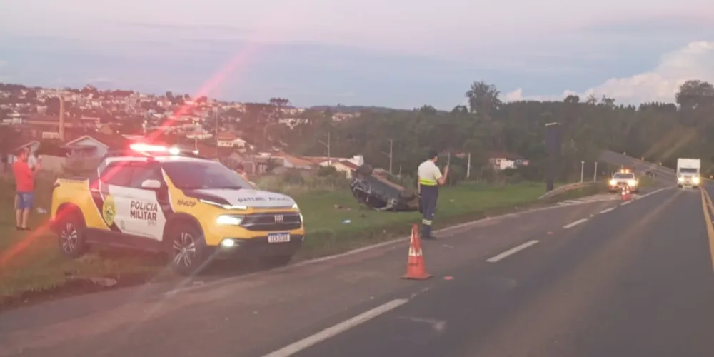 Veja o estado que ficou um dos veículos