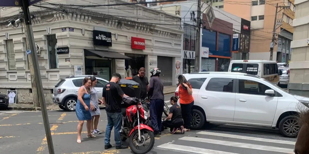 Apesar do impacto, motociclista teve ferimentos leves