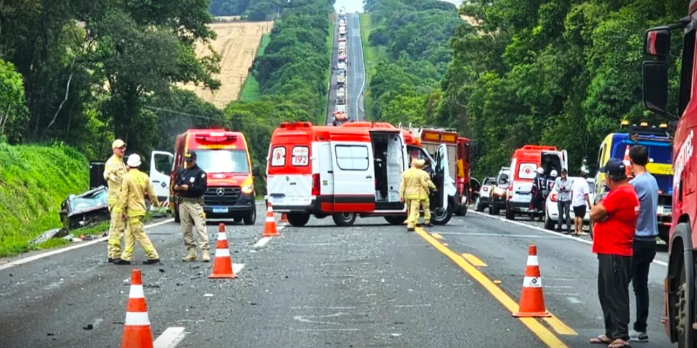 Rodovia ficou interditada para atendimento médico