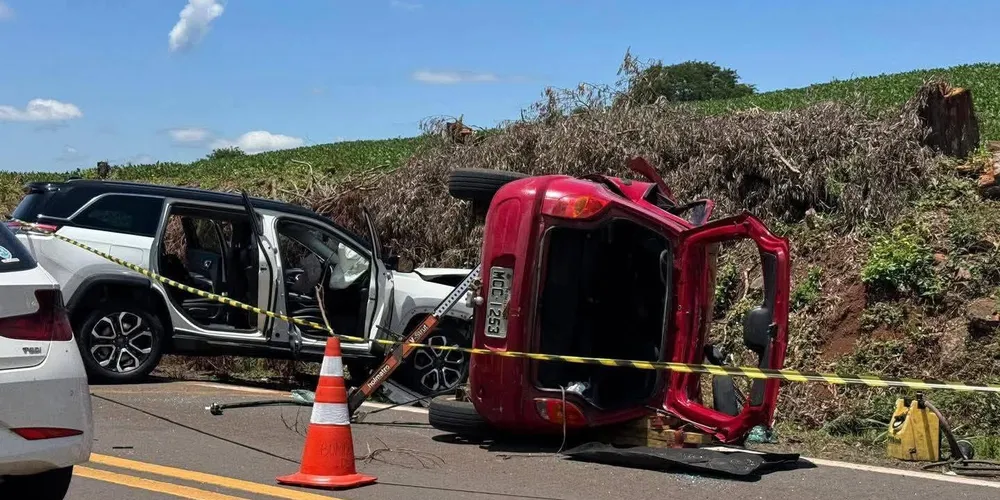 Acidente envolveu um Jeep Commander e um Chevrolet Celta