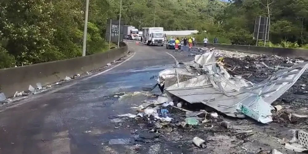 BR-376 ficou interditada