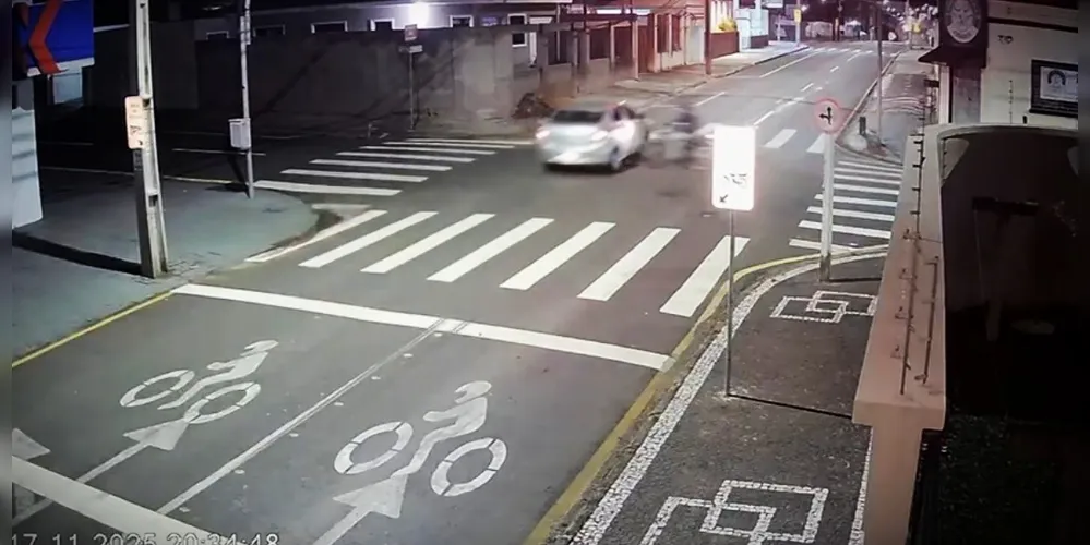 Câmera registrou o momento do acidente em Ponta Grossa