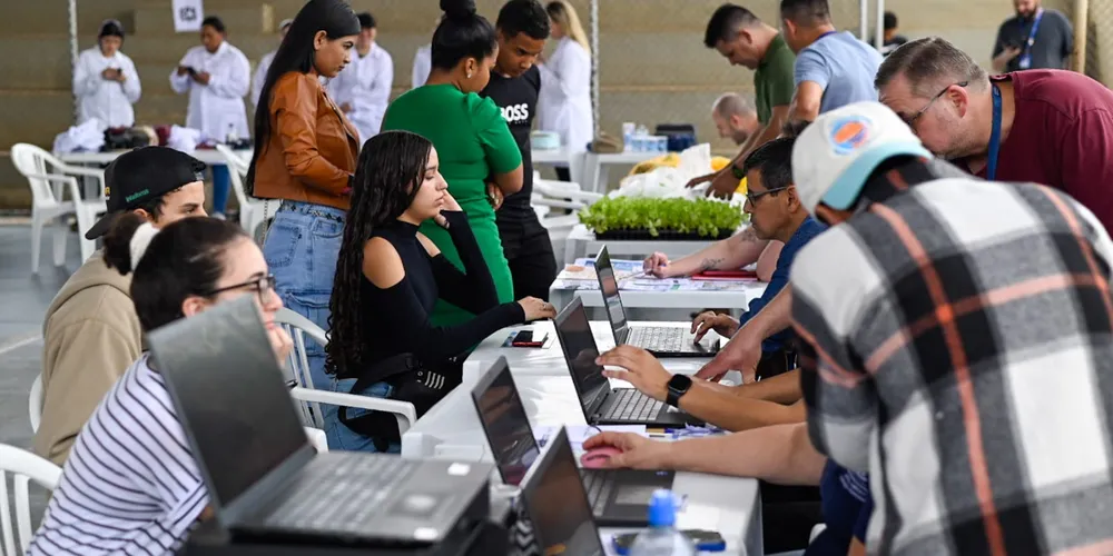 Programa PG Trabalha + Qualifica leva a estrutura de atendimento da Agência do Trabalhador e de Qualificação Profissional para os bairros