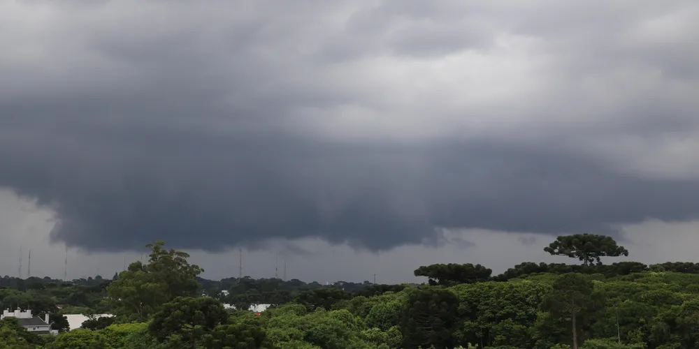 Previsão de tempestade em Ponta Grossa