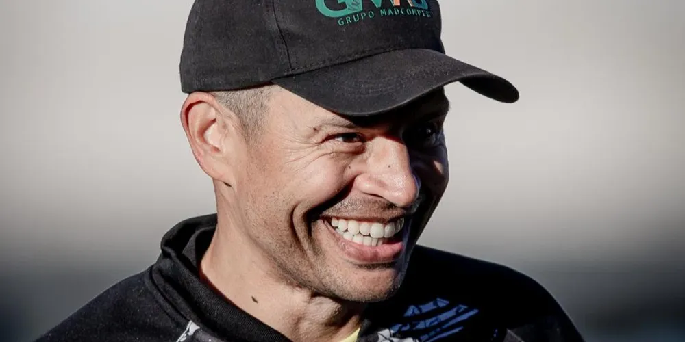 Com Alex, os auxiliares Zé Roberto e João Cavalcanti também seguem na comissão do Fantasma