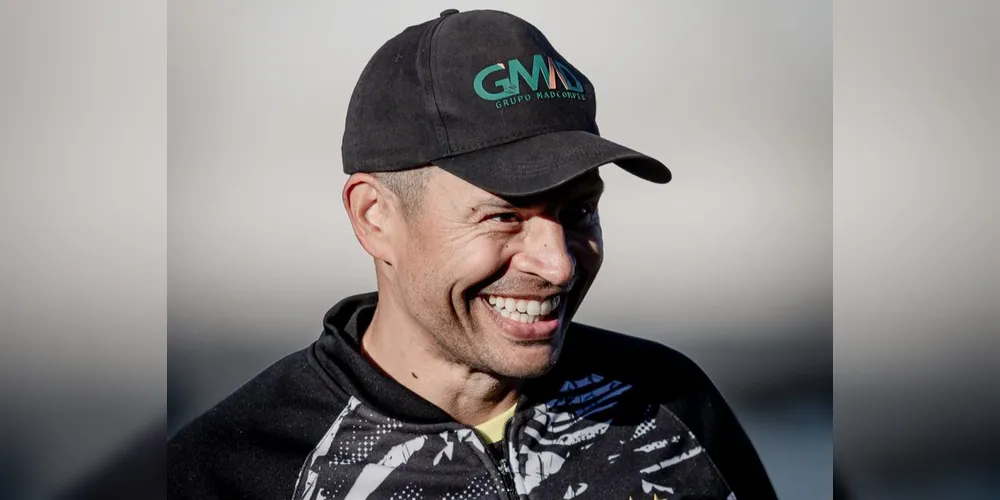 Com Alex, os auxiliares Zé Roberto e João Cavalcanti também seguem na comissão do Fantasma